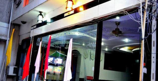 Hotel Peace Point - 1 Min Walking Distance From Station New Delhi Bagian luar foto